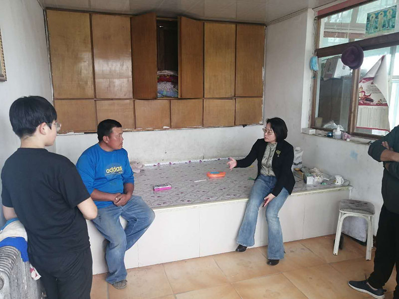 到莫力庙苏木任职后,邰小丽召开的第一个全体干部大会便是安排部署