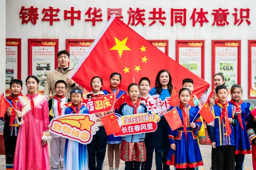 内蒙古：一条主线，万众同心