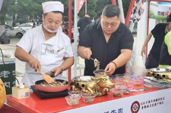 1753066704589165.jpg 22.jpg