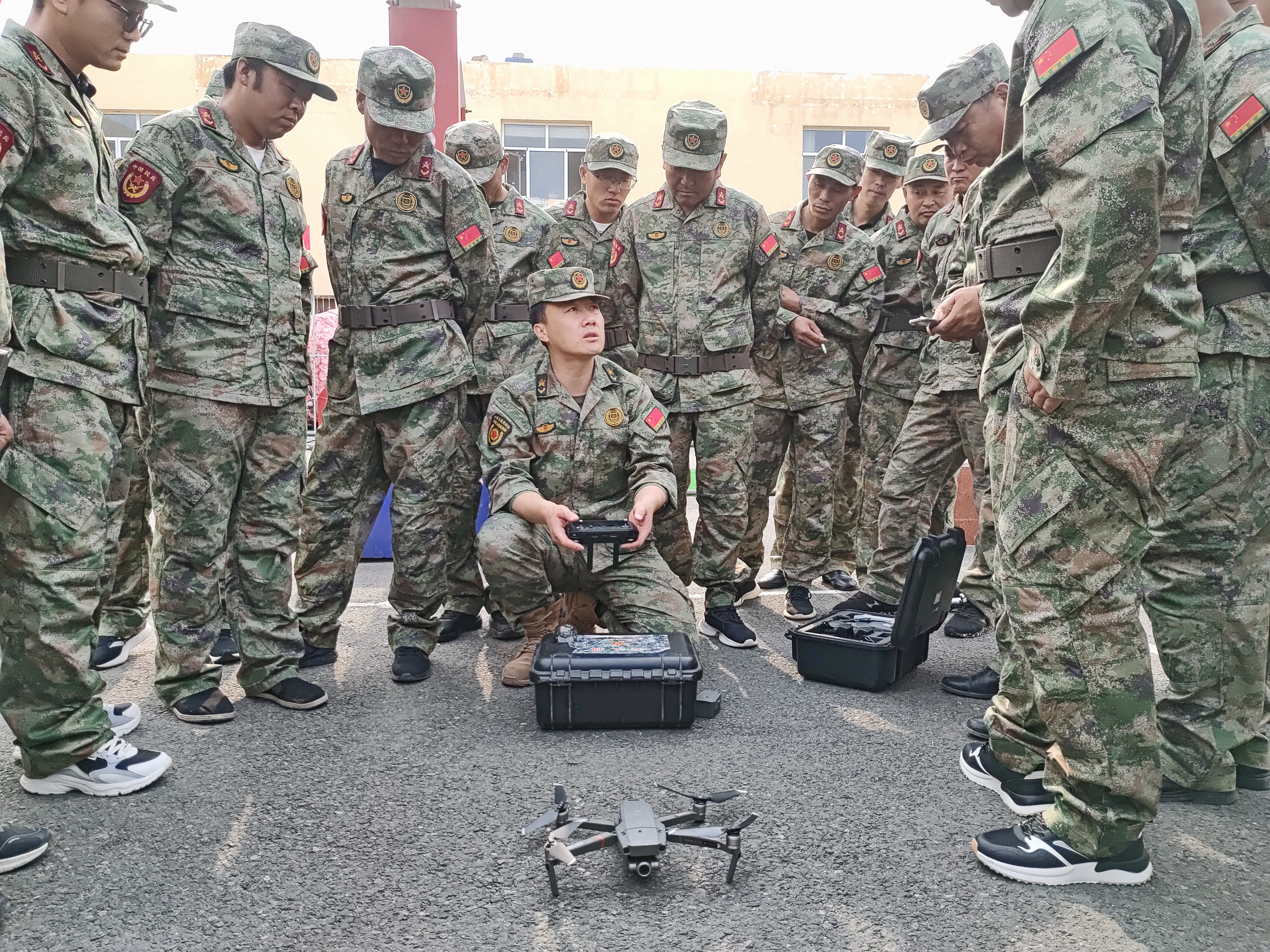 1753494182725701.jpg 组织民兵训练 (22).jpg