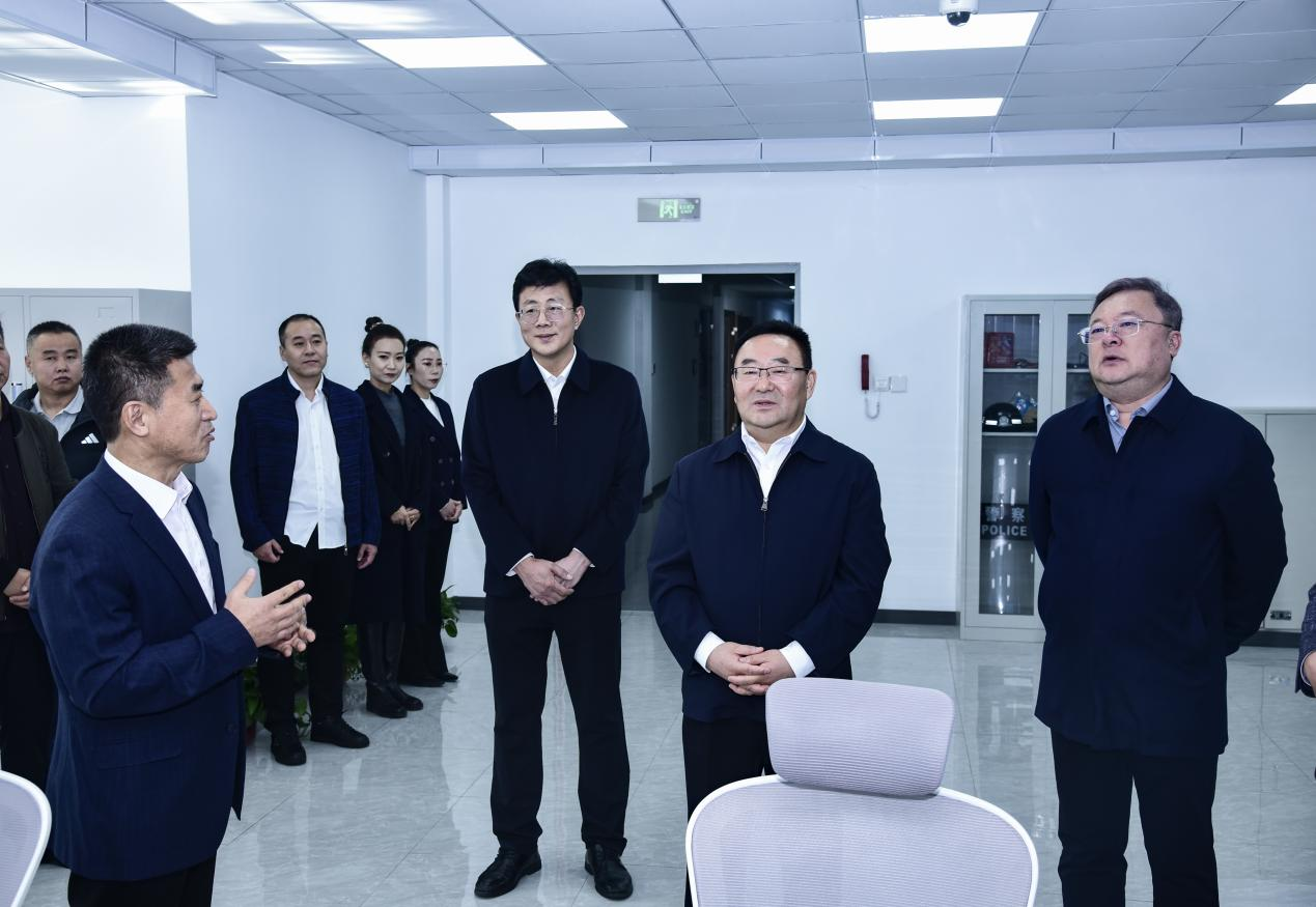 1763030352880982.png 001.png