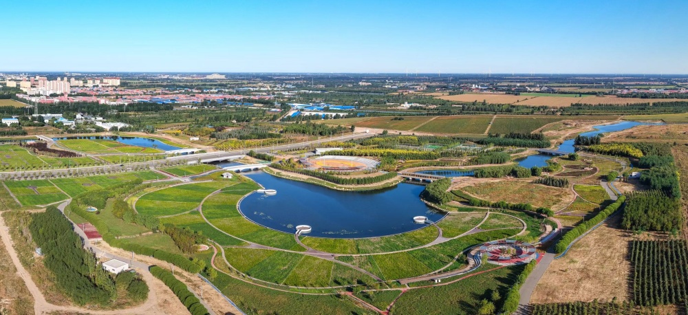 1763777922394626.jpg 1.通辽生态植物园。记者 张启民 摄.jpg