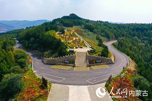 冯家塔至老牛湾农村公路获评全国“我家门口那条路—最具人气的路”。自治区交通运输厅供图