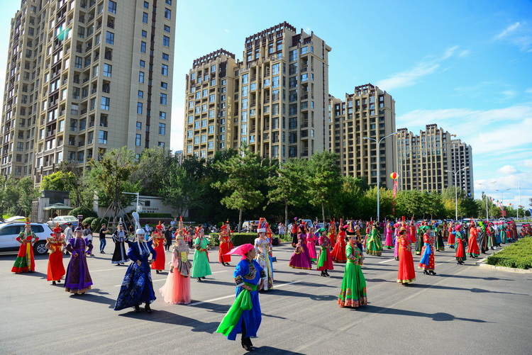 23.民族团结一家亲.JPG
