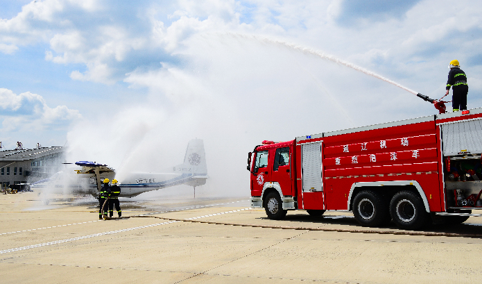 通辽机场开展2020年应急救援综合演练